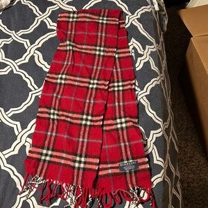 EUC Red Burberry Plaid lambswool scarf